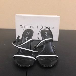 White House black market size 8 heels